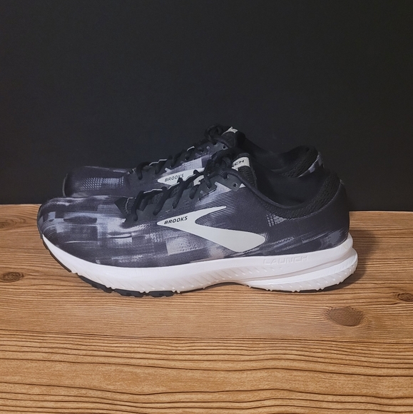 Brooks Shoes - Brooks Launch 6 running shoes womens size 6 sneakers
